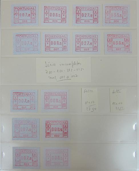 0265 (10).jpg -     Lote:    265      Colecção Especializada - Etiquetas      Lotes Especiais       Descrição:      1981/2010 &mdash; Etiquetas.   Coleção composta por 12 álbuns com etiquetas desde percursoras e Framas até 2010, com provas, erros, FDC's, etiquetas novas e usadas, sobrescritos circulados, variedades de impressão e papéis. Importante estudo. Lote a ver.        Lote ETQ       Valor Base:     &euro; 3000,00     Valor Venda:     &euro;      